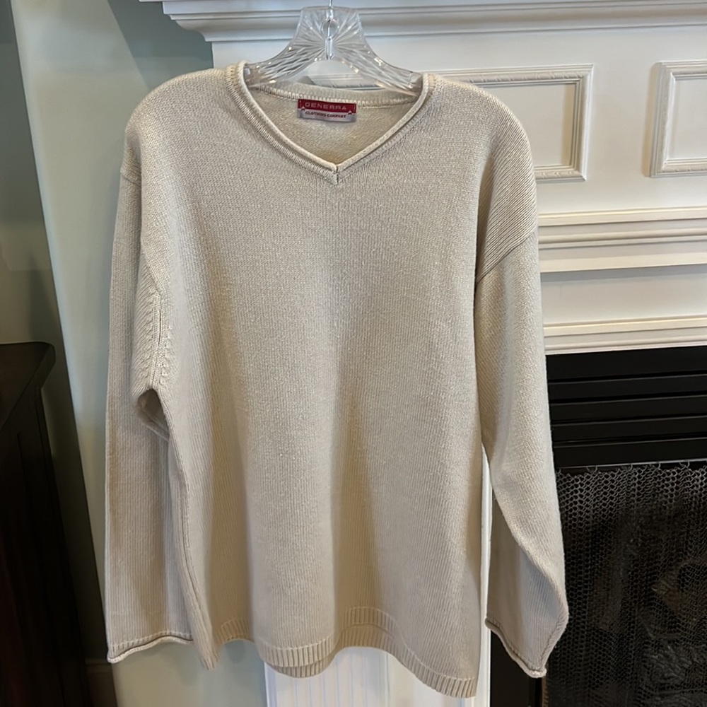Vintage 80s Generra stone colored v-neck sweater size large